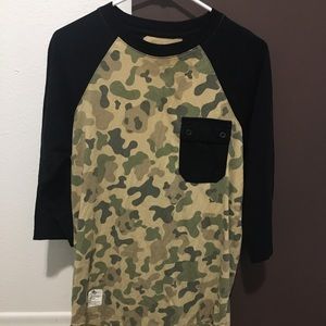 Men’s camo “baseball t” style shirt